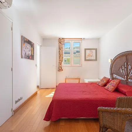 Boulevard Louis Blanc-2 By Interhome 아파트 *